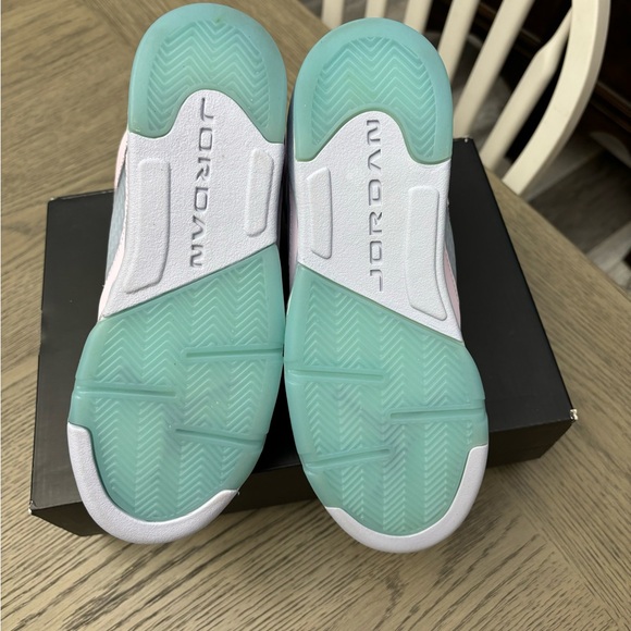 Nike Air Jordan Retro Rose size 5 - Picture 2 of 4